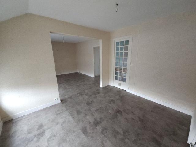 Location Appartement 2 pièces 64m² COGNAC 16100