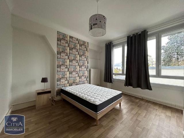 Location Appartement 2 pièces 64m² CHATEAUROUX 36000