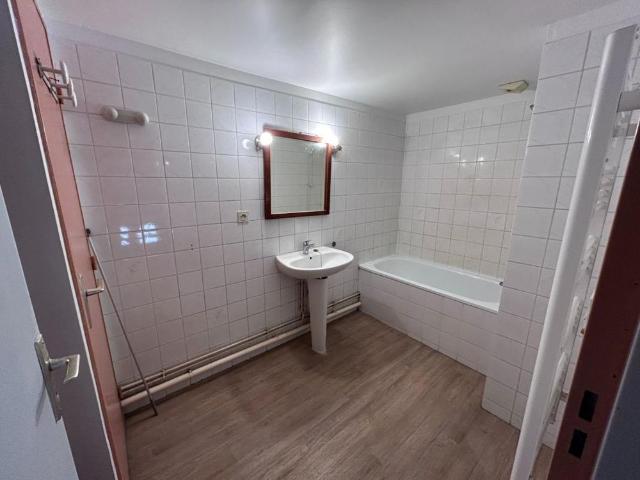 Location Appartement 2 pièces 64m² AVIGNON 84000