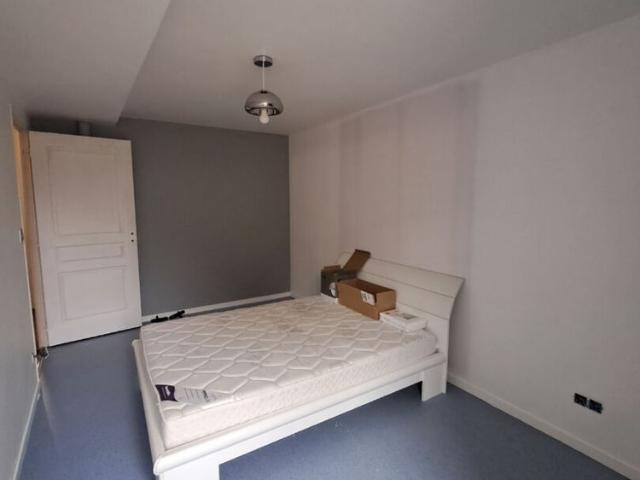 Location Appartement 2 pièces 65m²
