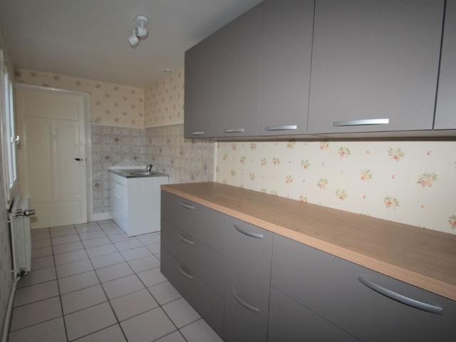 Location Appartement 2 pièces 65m² DECIZE 58300