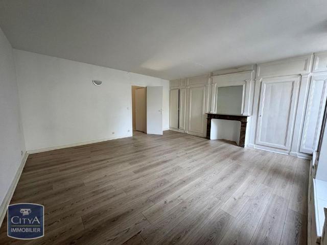 Location Appartement 2 pièces 65m² LILLE 59000