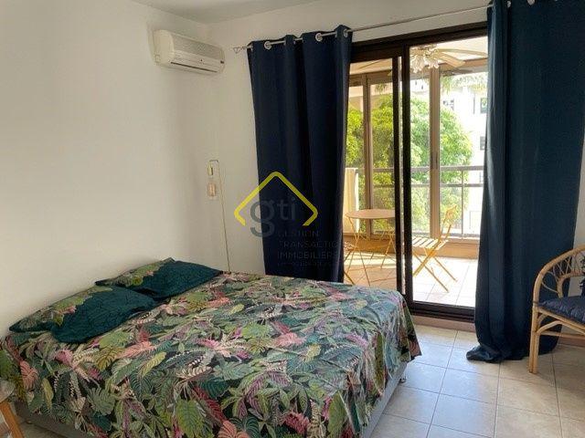 Location Appartement 2 pièces 65m² ST DENIS 97400