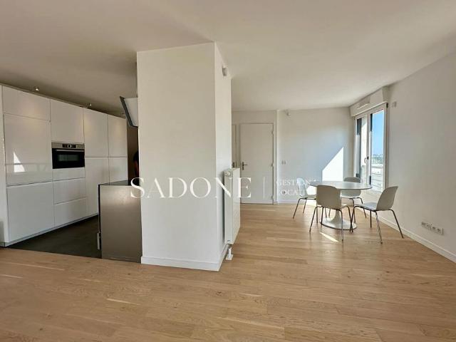 Location Appartement 2 pièces 66,98 m² à Suresnes