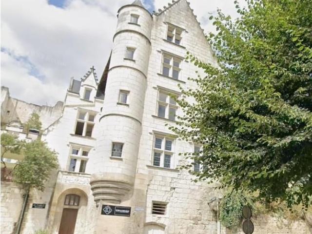 Location Appartement 2 pièces 68m² CHINON 37500