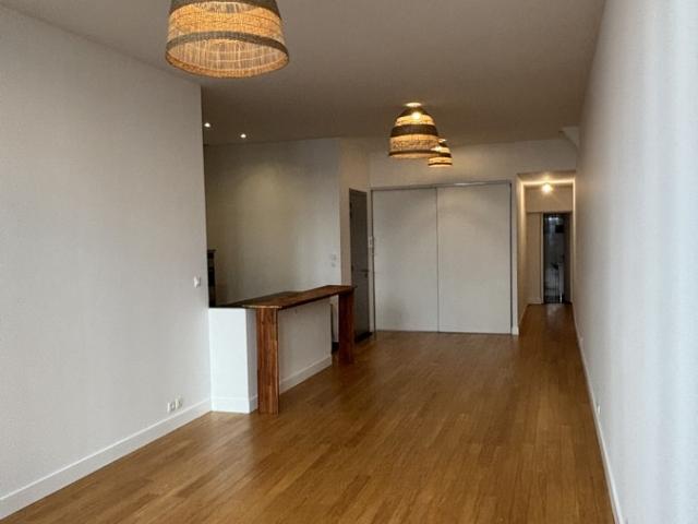 Location Appartement 2 pièces 68m² BORDEAUX 33000
