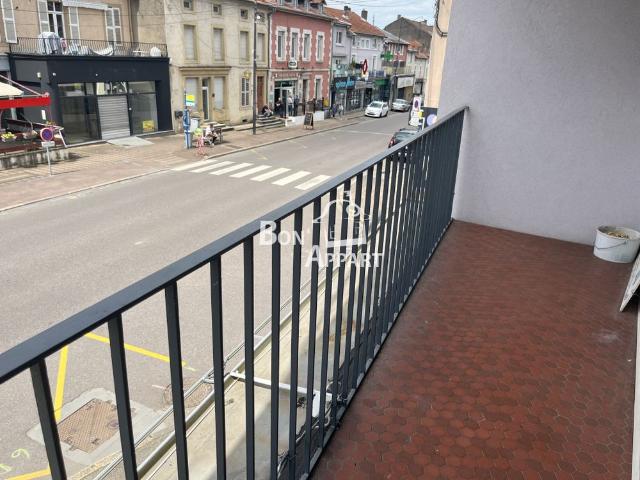 Location Appartement 2 pièces 68m² JOEUF 54240
