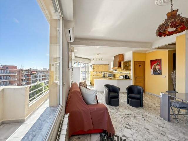 Location Appartement 2 pièces 68m² NICE 06000