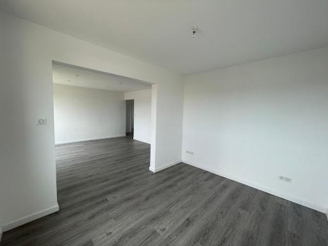 Location Appartement 4 pièces 69 m2 Neufchef