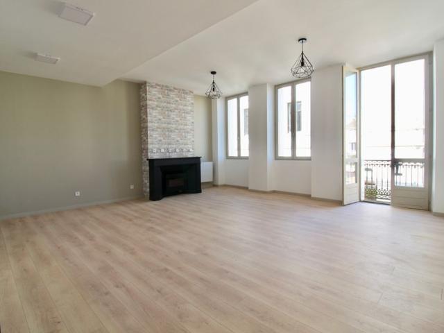 Location Appartement 2 pièces 69m²