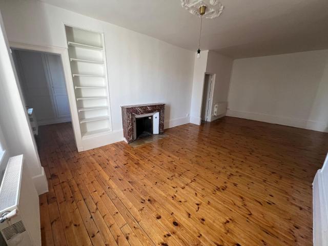 Location Appartement 2 pièces 69m² CLERMONT FERRAND 63000