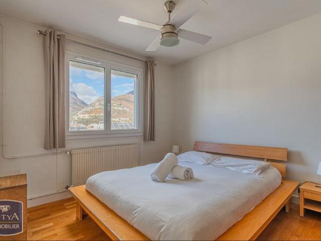 Location Appartement 2 pièces 69m² GRENOBLE 38000