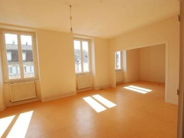 Location Appartement 2 pièces 69m² SOUILLAC 46200