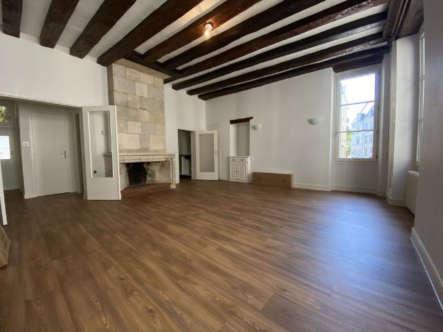 Location Appartement 2 pièces 69m² SAUMUR 49400