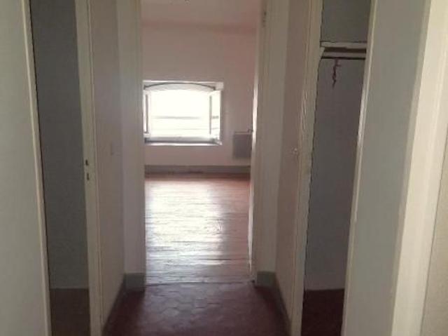 Location Appartement 2 pièces 73m² AUPS 83630