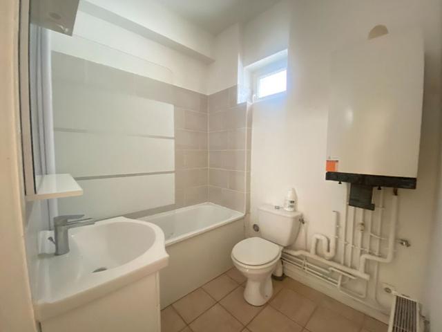 Location Appartement 2 pièces 73m² ELBEUF 76500