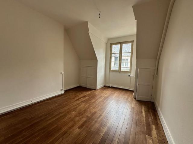 Location Appartement 2 pièces 71m² BLOIS 41000