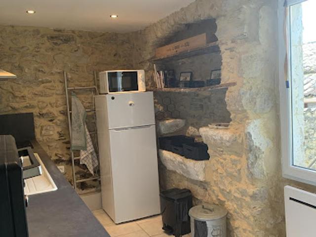 Location Appartement 2 pièces 72 m2 Saint André de Roquepertuis