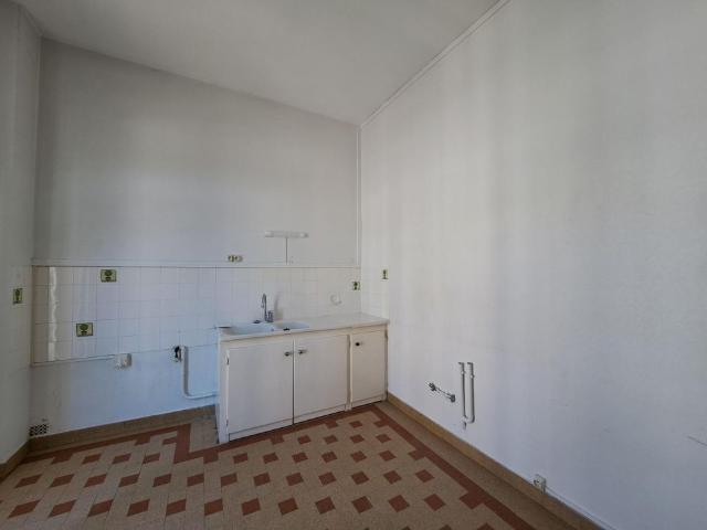 Location Appartement 2 pièces 77m² TOURS 37000