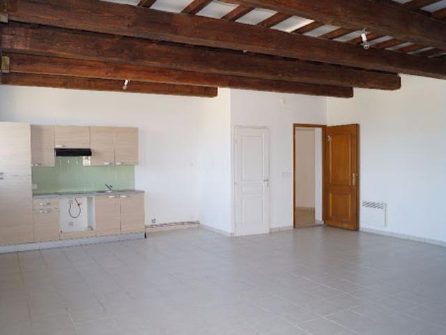 Location Duplex 2 pièces 74 m2 Cheval Blanc