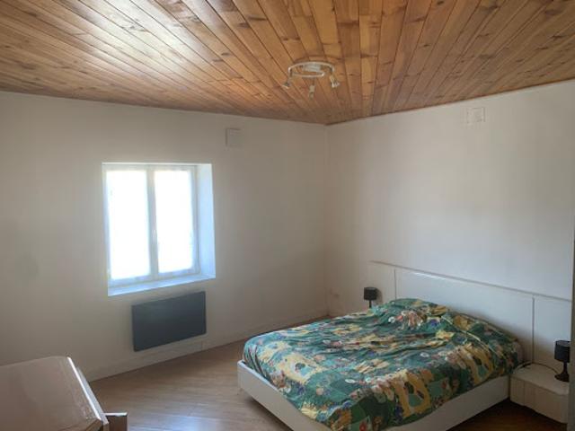 Location Appartement 2 pièces 74 m2 Maron