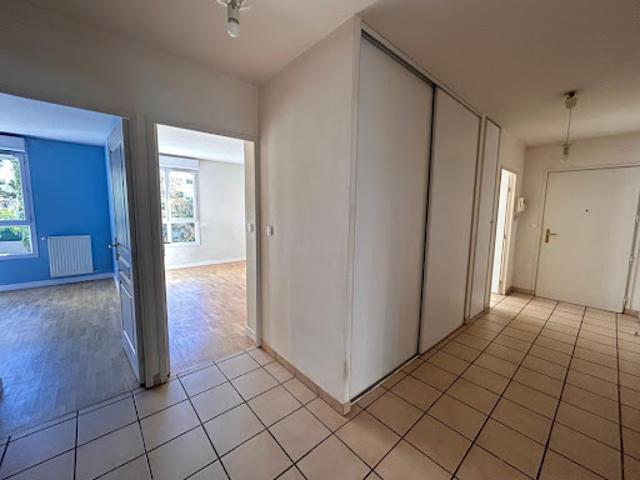 Location Appartement 2 pièces 75.7 m2 Lyon 3ème