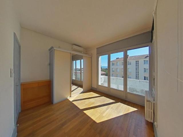 Location Appartement 2 pièces 81m² ROMANS SUR ISERE 26100