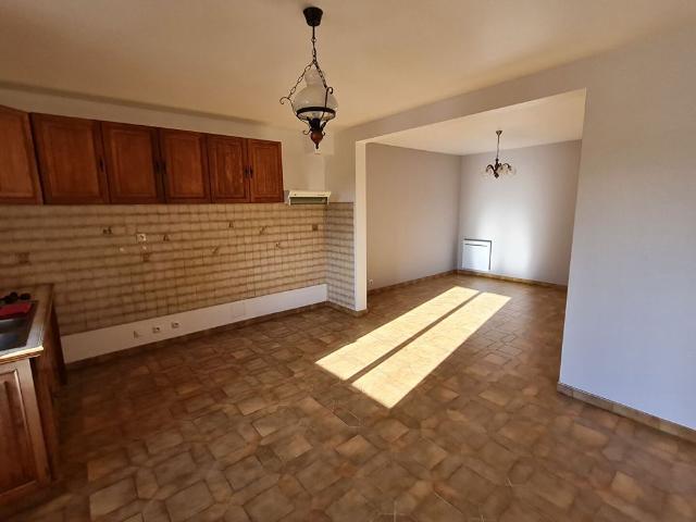 Location Appartement 2 pièces 85m²