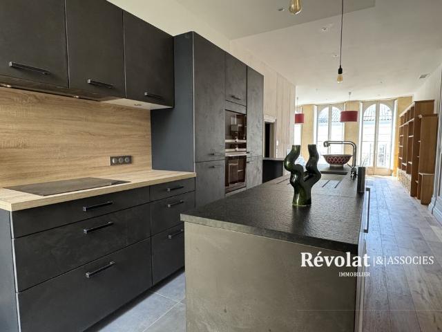 Location Appartement 2 pièces 88m² BORDEAUX 33000