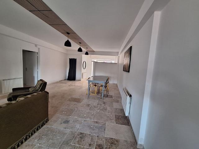 Location Appartement 2 pièces 91m²
