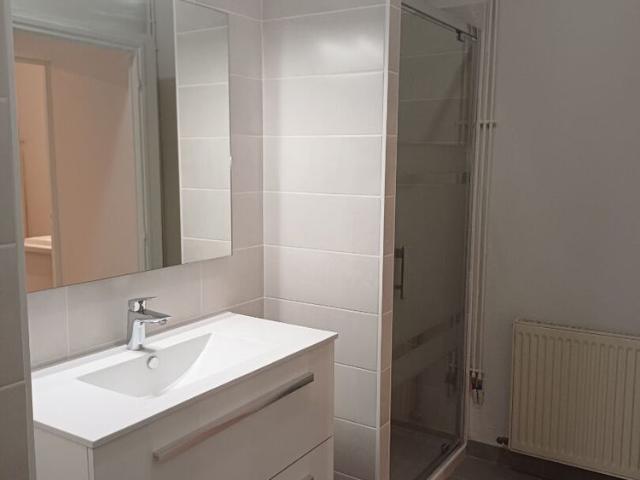 Location Appartement 2 pièces 95m²