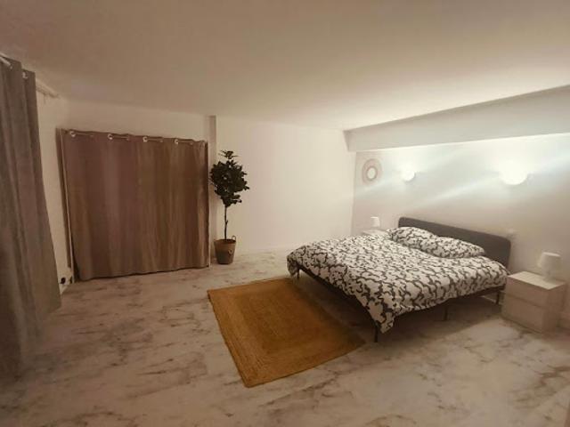 Location Appartement 2 pièces 98.62 m2 Nice