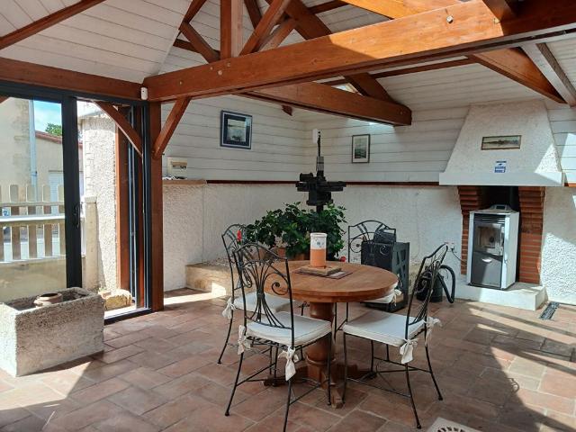 Location appartement 2 pièces, 102.84m², Aubigné sur Layon