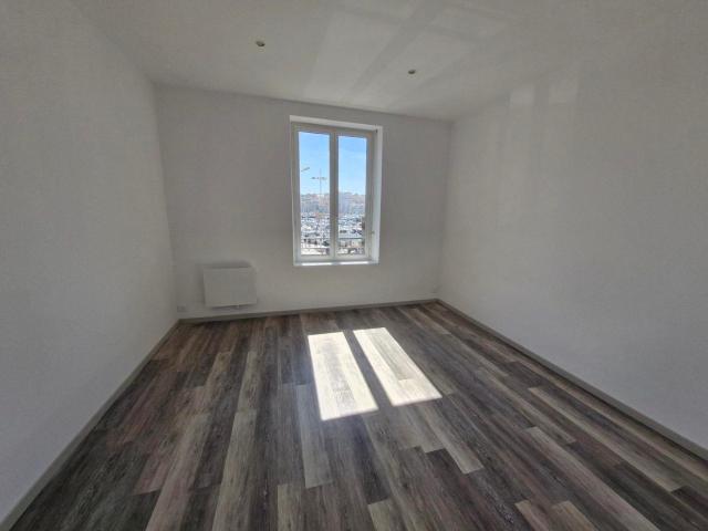 Location appartement 2 pièces 13002 Marseille