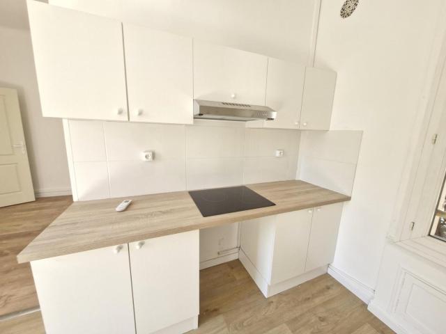 Location appartement 2 pièces 13005 Marseille