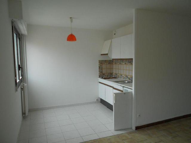 Location appartement 2 pièces 13005 Marseille