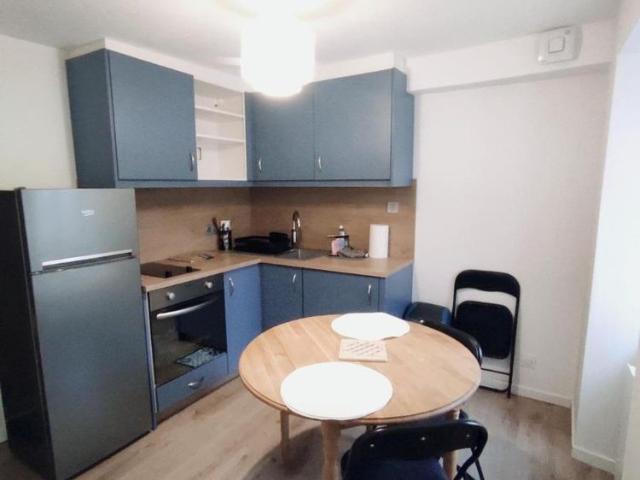 Location Appartement 2 pièces 23m² MILLAU 12100