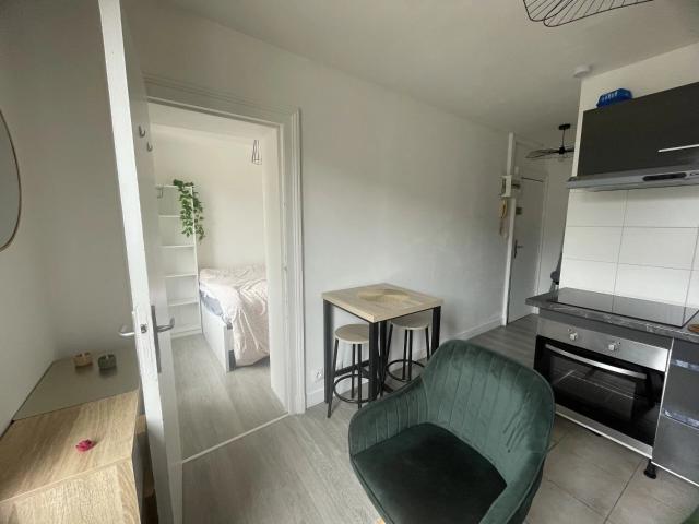 Louer appartement de 2 pièces 20 m² 425 € à Saint Quentin 02100: une annonce Arthurimmo.com