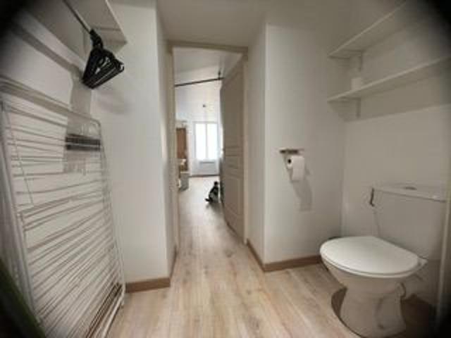 Location Appartement 1 pièce 21.99 m2 Valensole