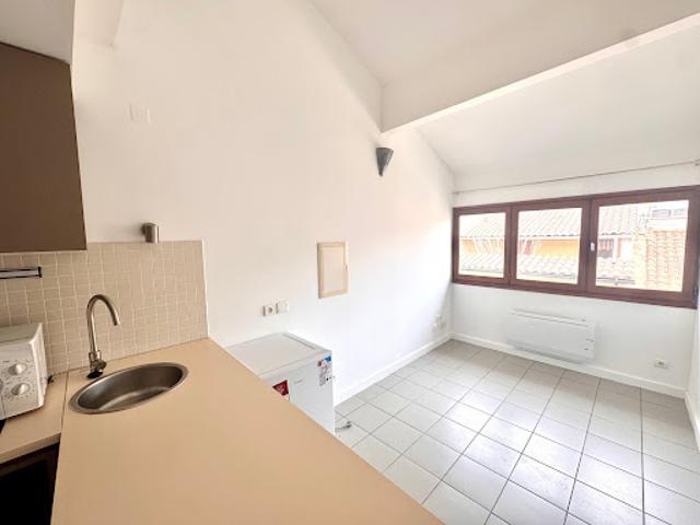 Location Appartement 2 pièces 27.8 m2 Vaison la Romaine