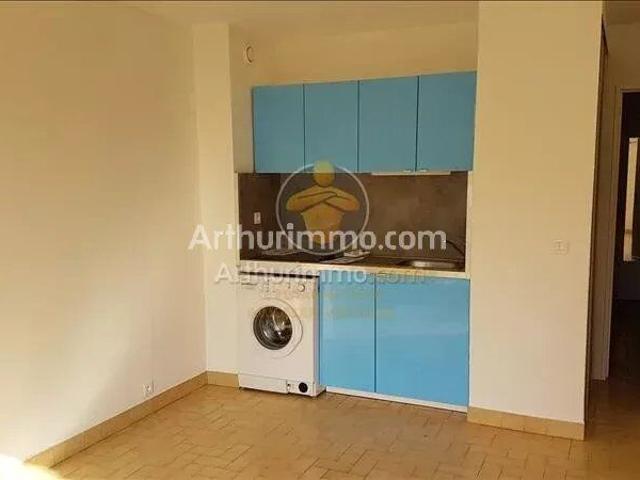 Location Appartement 2 pièces 27 m2 à Grimaud