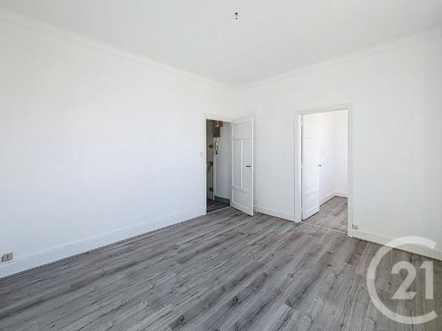 Location Appartement 2 pièces 27m² CLERMONT FERRAND 63000