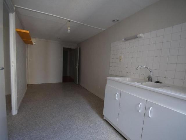 Location Appartement 2 pièces 27m² AUBENAS 07200