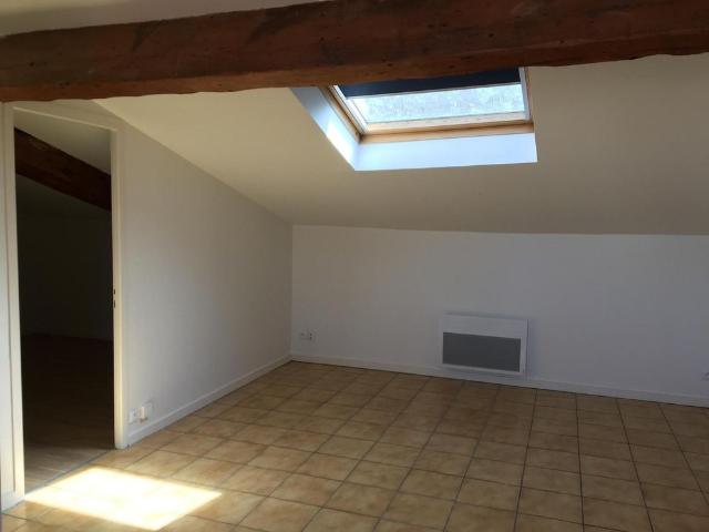 Location Appartement 2 pièces 27m² BORDEAUX 33000