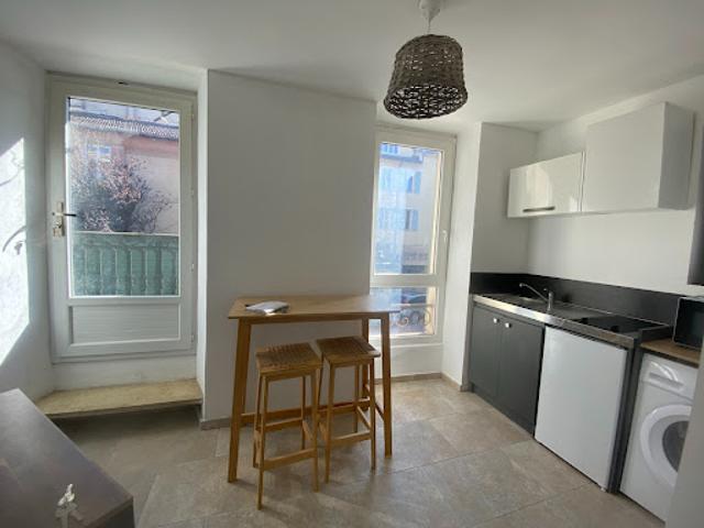 Location Appartement 2 pièces 24 m2 La Tour d'Aigues