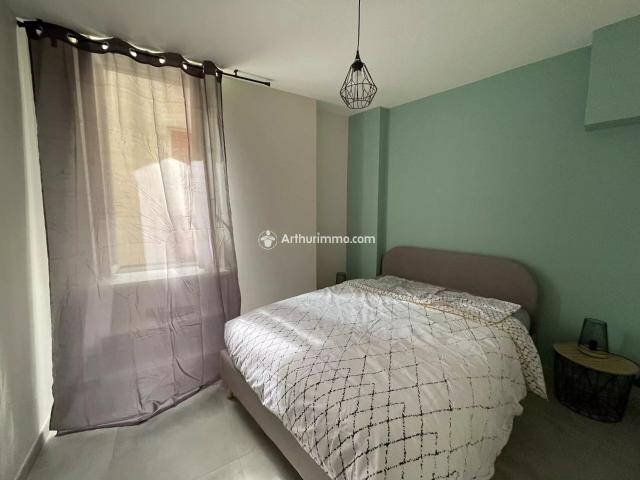 Location Appartement 2 pièces 25 m2 à Millau