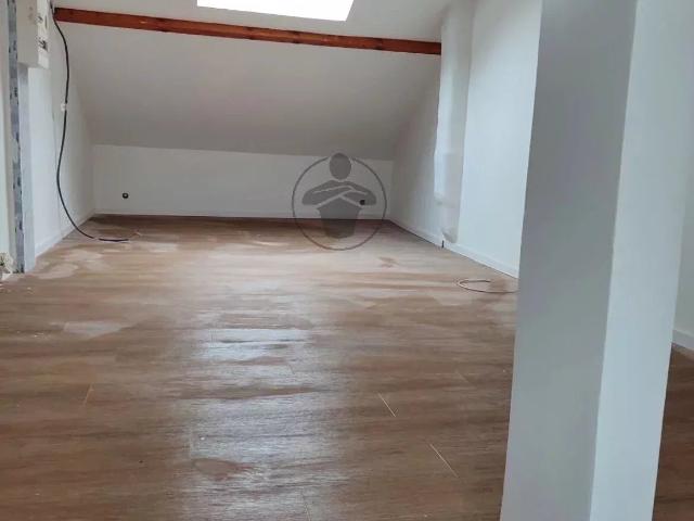 Louer appartement de 2 pièces 25 m² 485 € à Reims 51100: une annonce Arthurimmo.com