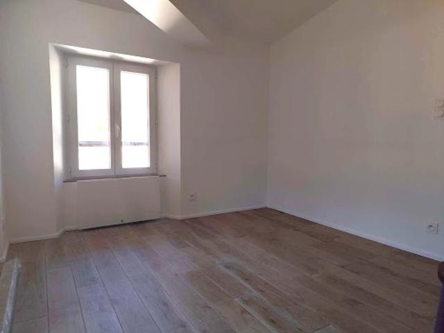 Location Appartement 2 pièces 25 m2 Puget Théniers
