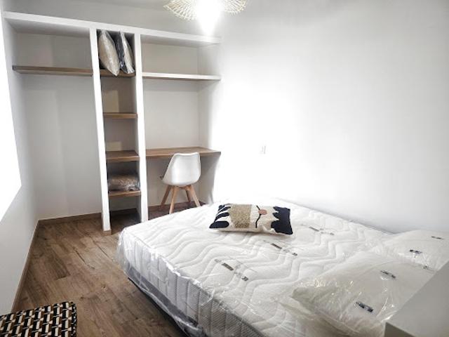 Location Appartement 2 pièces 26.7 m2 Camaret sur Aigues