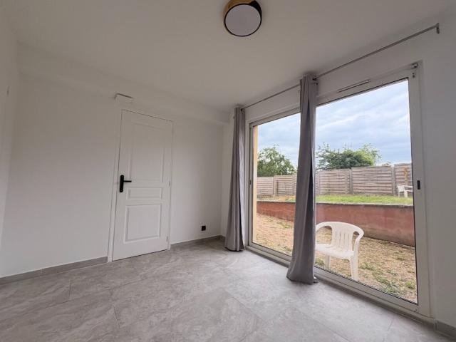 Location appartement 2 pièces, 26.02m², Menucourt